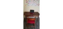 JOLI PETIT BUREAU VENDÉEN  EN BOIS 19ème, travail artisanal.