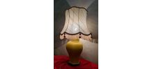 lampe asia socle bois  1970 abatjour  coton chiné avec perle