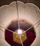 lampe asia socle bois  1970 abatjour  coton chiné avec perle