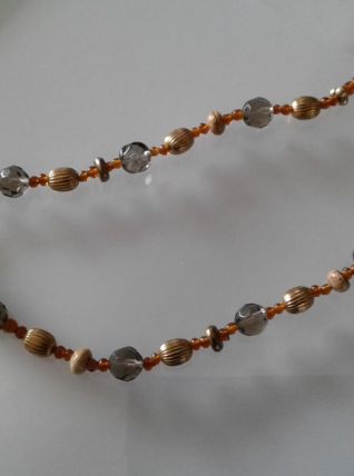 Collier en perles de verre marron