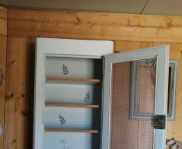 ARMOIRE A PHARMACIE