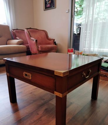 Table basse en bon état
