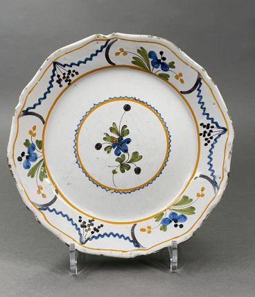 Assiette faience Nevers XVIIIème siècle