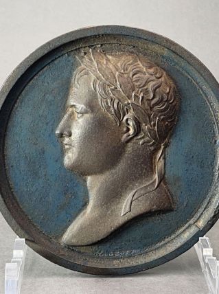 Médaillon Napoléon 1er en fonte