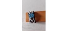 Bracelet en tissu skaï bleu marine brodé,bouton bleu fleurs 
