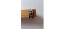 Bracelet en tissu noir brodé ,des clous or &amp;amp; un bouton montr