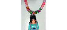 Collier Playmobil, "pour maman", perles roses