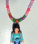 Collier Playmobil, "pour maman", perles roses