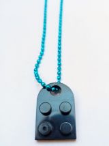 Collier Lego cœur noir, strass, se partage en 2