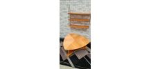 table scandinave pieds fuseau tres bonne stabilité; trace d 
