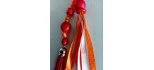 Porte clé dinosaure, bijou de sac, perles, pompon, rubans
