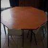 Grand table avec 4 chaises maternelle année 70