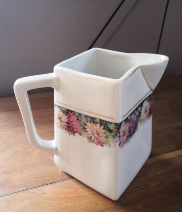 Pichet carré fleuri vintage