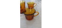 4 tasses, 1 verre Duralex ambré 