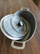 Cocotte ancienne en fonte d'alu