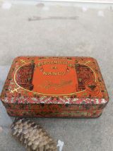 Petite boîte en fer '' BERGAMOTTES DE NANCY 