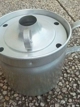 pot ,bouilloire a lait en alu , vintage