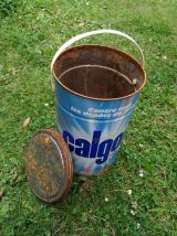 Boîte en fer CALGON 
