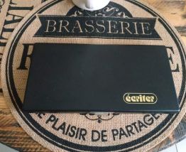 Compas anciens et accessoires dans un coffret écrin