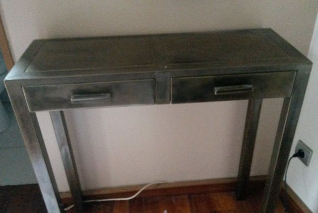 CONSOLE METAL
