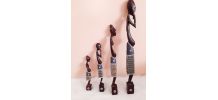 statues africaine en bois, famille Masaï , Kenya