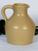 Cruche, pichet en céramique