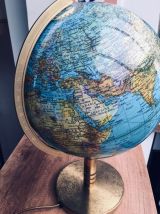 Globe terrestre lumineux