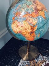 Globe terrestre lumineux