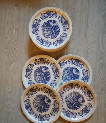 8 assiettes publicitaires BP 