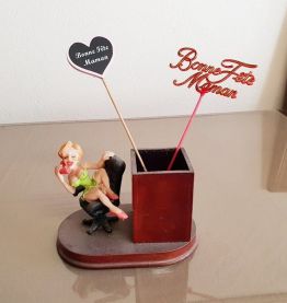 Porte stylo bonne dame fete de mère ( ref K 35 )