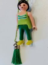 Collier Playmobil vert clair et foncé à pompon