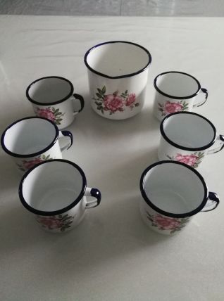 Service émaillé de 6 Tasses et un broc 