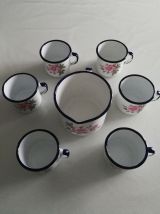 Service émaillé de 6 Tasses et un broc 