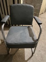 Tabouret industriel  et fauteuil de bureau  ,