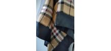 Foulard écharpe carrée carreaux écossaises tartan satinée