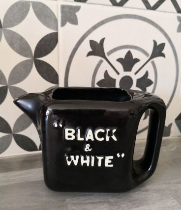 Ancienne Carafe Black and white céramique 