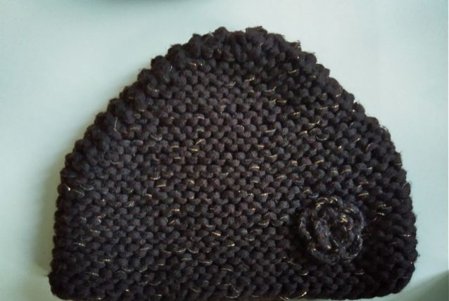 Bonnet chapeau cloche en maille crochet marron/doré femme
