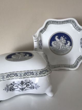 Coffret et plateau en porcelaine anglaise