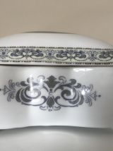 Coffret et plateau en porcelaine anglaise