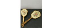 Brosse et miroir en métal doré vintage à fleurs