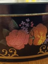 2 boîtes anciennes en fer blanc avec motif fleurit