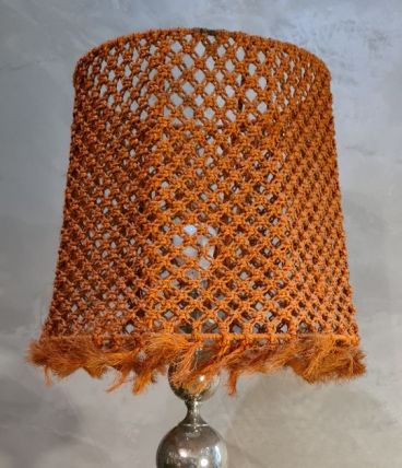 grande lampe nickelé 1970 abat jour macramé  87x40