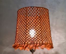 grande lampe nickelé 1970 abat jour macramé  87x40