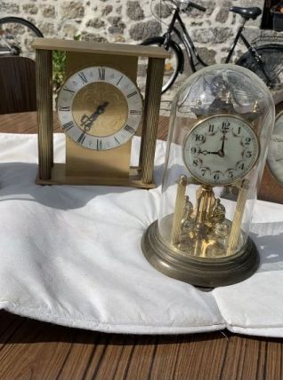 Lot de 7 horloges