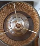 Lampe vintage métallique et abat-jour canné