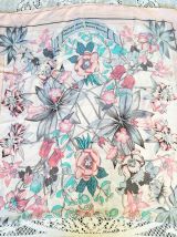 Foulard soie et viscose rose floral 