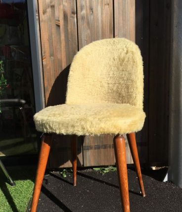 Chaise vintage fausse fourrure 60s pieds compas