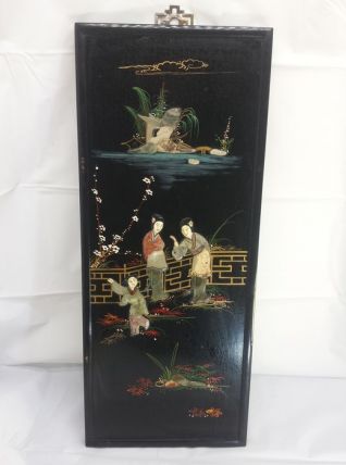 Tableau Asia Laque de Chine incrustée de Jade, Nacre, Jaspe 