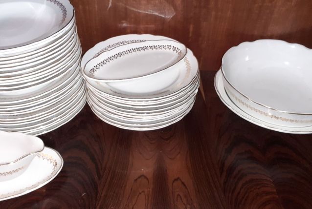 Service assiettes plat saucière 