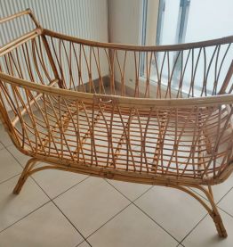Berceau rotin Vintage